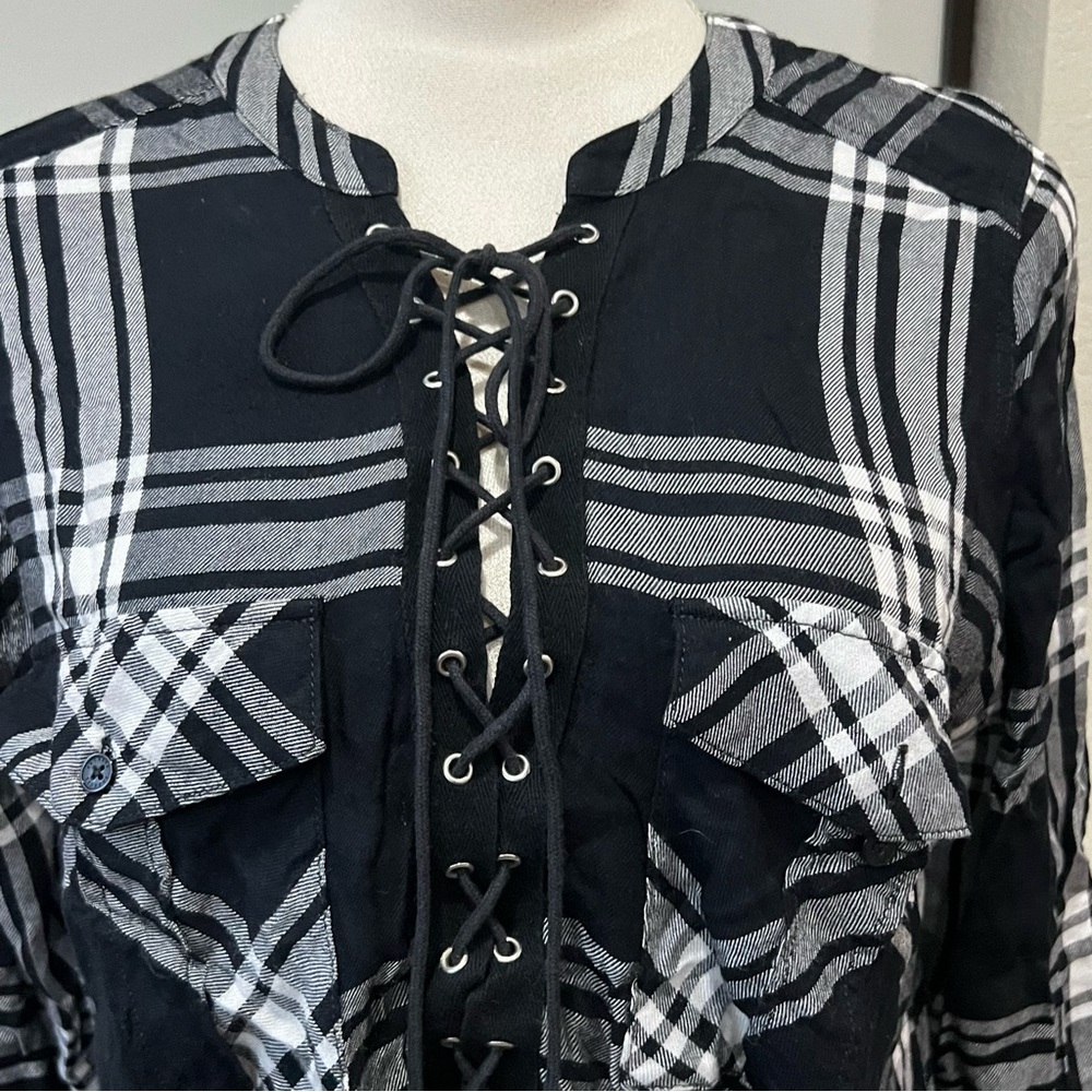 EXPRESS Lace Up Flannel Top - Picture 2 of 5